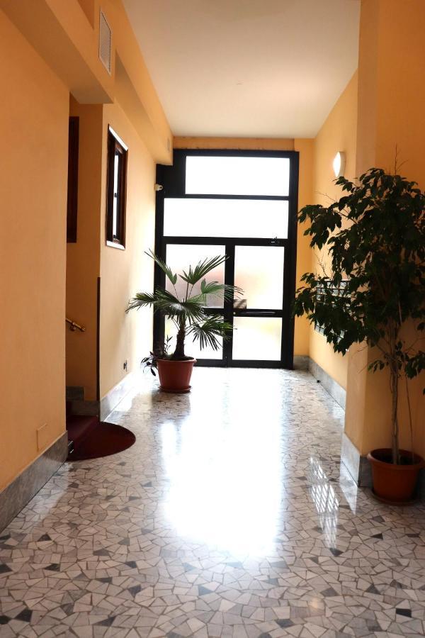 * La Casa Di Arti * 25 Min Dal Duomo Διαμέρισμα Μιλάνο Εξωτερικό φωτογραφία